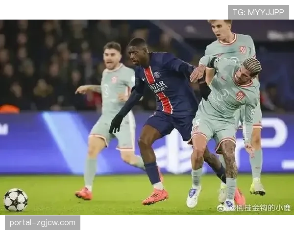 终场：巴黎圣日耳曼2-0兰斯，姆巴佩、登贝莱分居左右，不对称攻击阵奏效